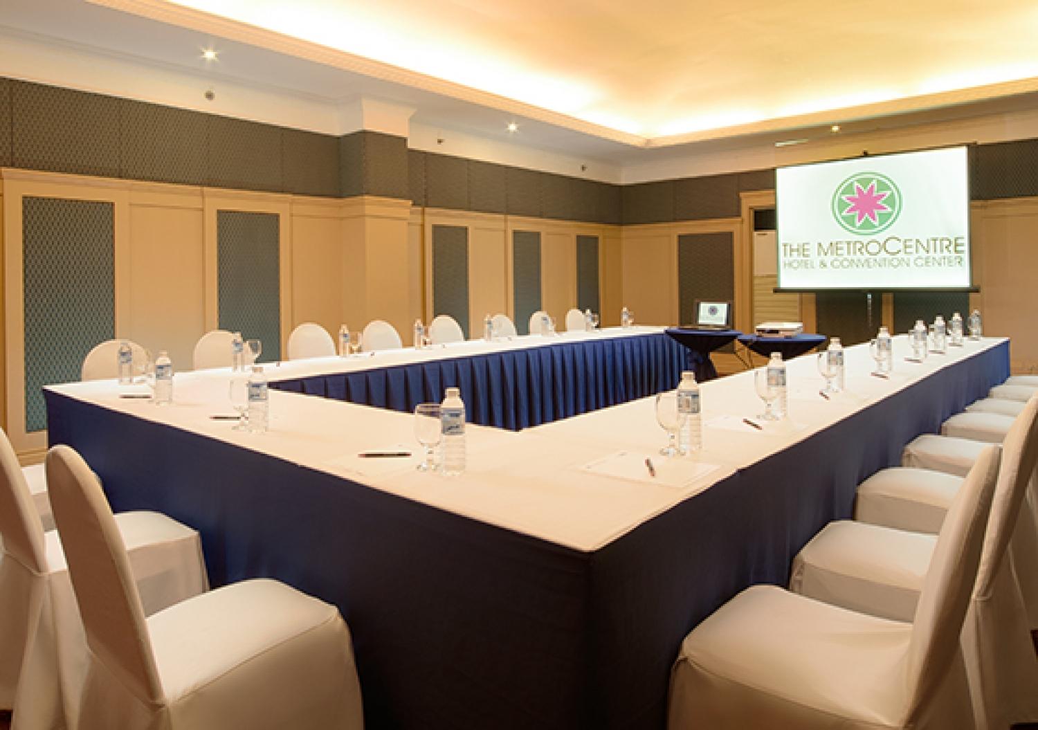 Metrocentre Hotel Tagbilaran City Bagian luar foto