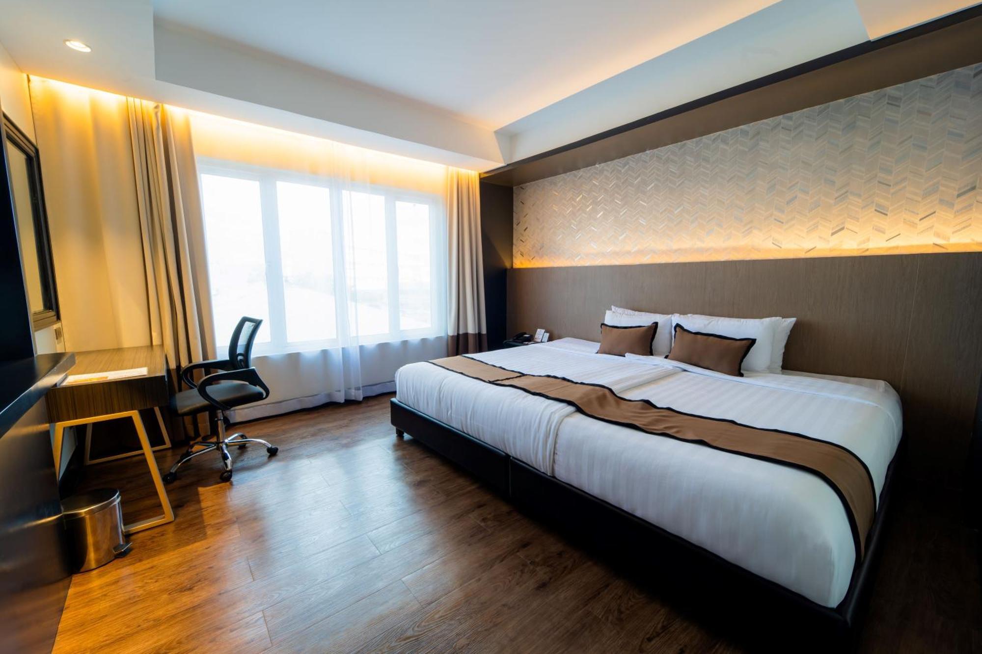 Metrocentre Hotel Tagbilaran City Bagian luar foto