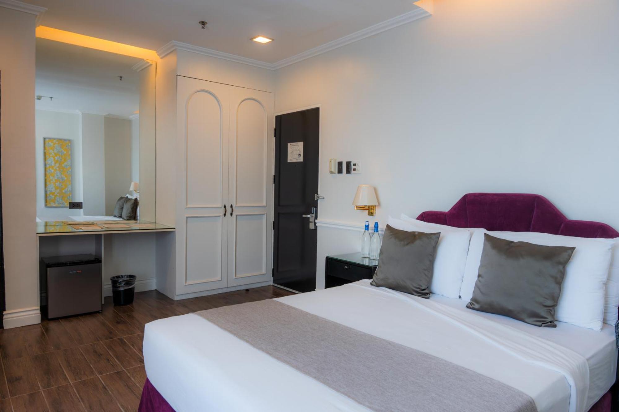 Metrocentre Hotel Tagbilaran City Bagian luar foto